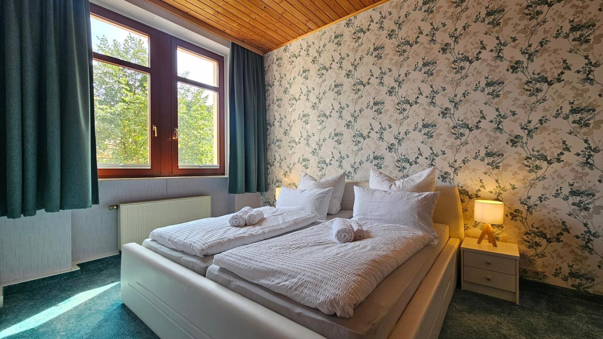 Pension Weisse Rose, Parkplatz, Fruehstueck, Wlan, Zentral Bad Elster Dış mekan fotoğraf