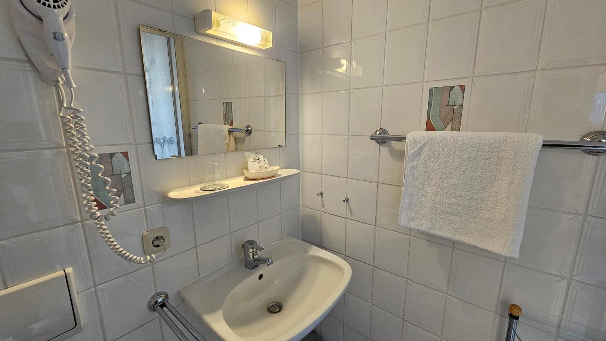 Pension Weisse Rose, Parkplatz, Fruehstueck, Wlan, Zentral Bad Elster Dış mekan fotoğraf