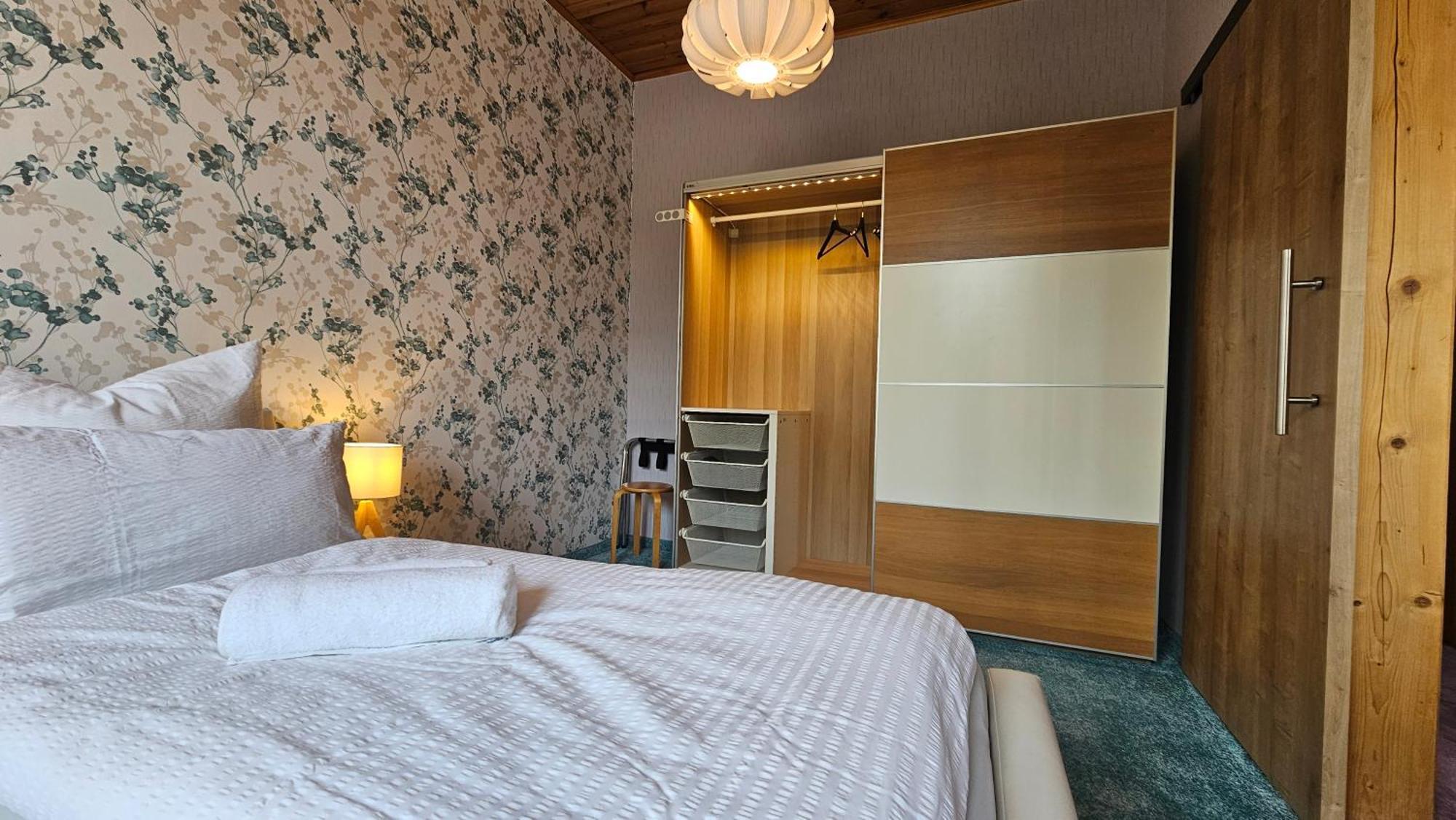 Pension Weisse Rose, Parkplatz, Fruehstueck, Wlan, Zentral Bad Elster Dış mekan fotoğraf