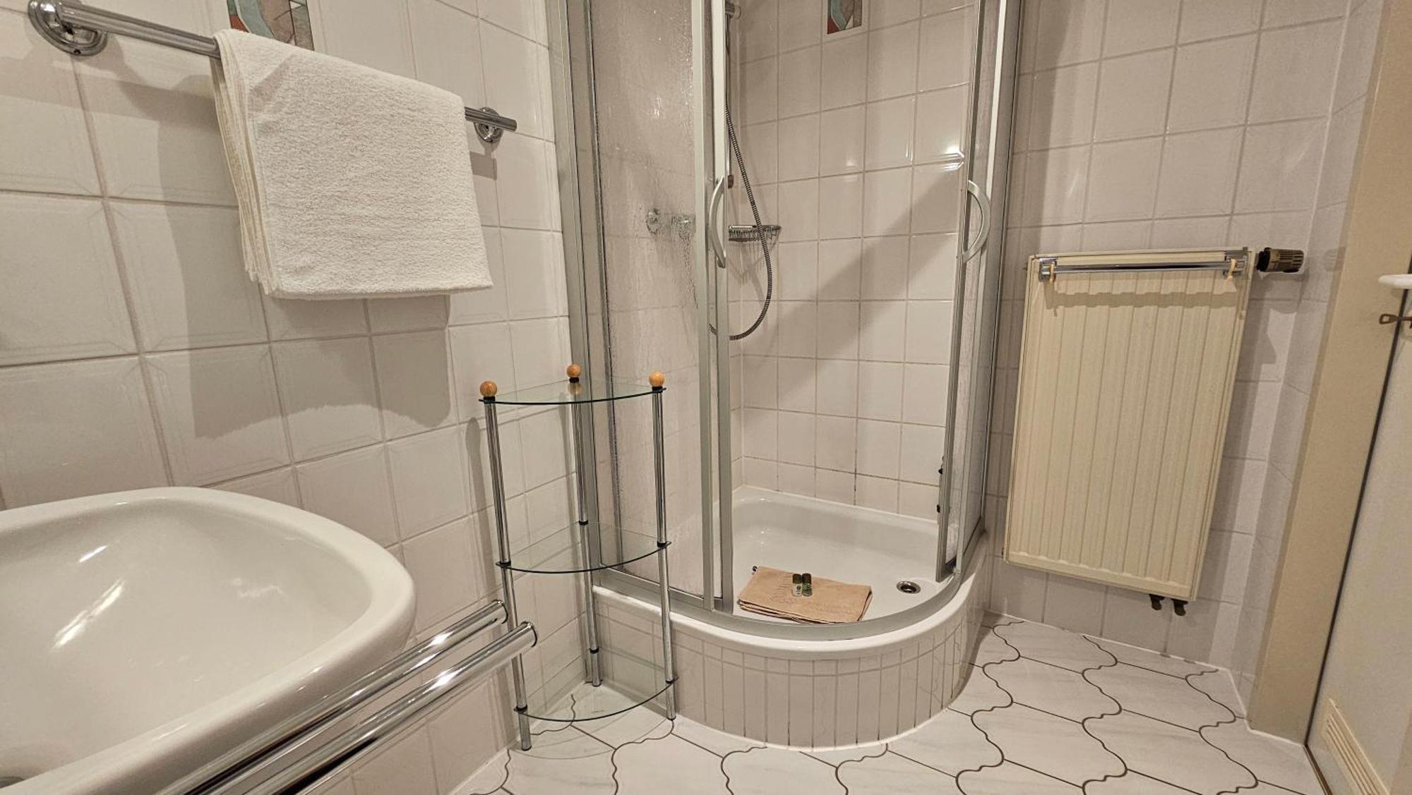 Pension Weisse Rose, Parkplatz, Fruehstueck, Wlan, Zentral Bad Elster Dış mekan fotoğraf