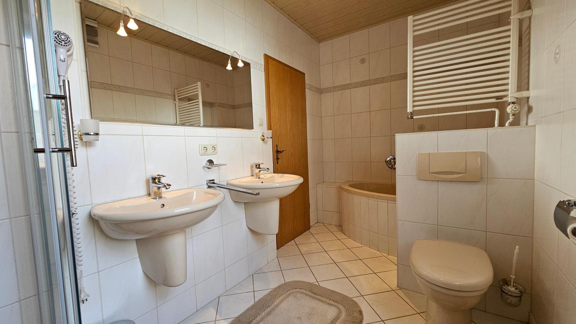 Pension Weisse Rose, Parkplatz, Fruehstueck, Wlan, Zentral Bad Elster Dış mekan fotoğraf