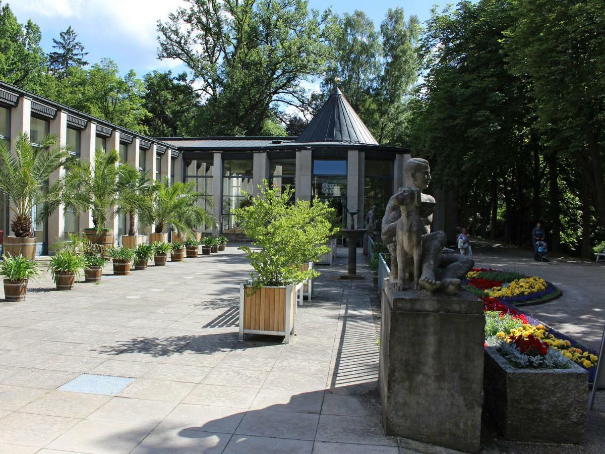 Pension Weisse Rose, Parkplatz, Fruehstueck, Wlan, Zentral Bad Elster Dış mekan fotoğraf