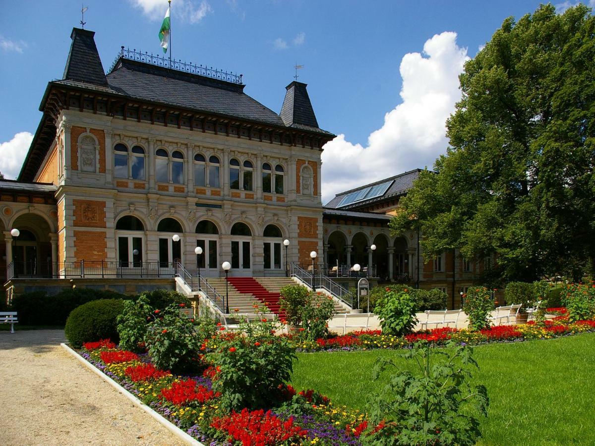 Pension Weisse Rose, Parkplatz, Fruehstueck, Wlan, Zentral Bad Elster Dış mekan fotoğraf
